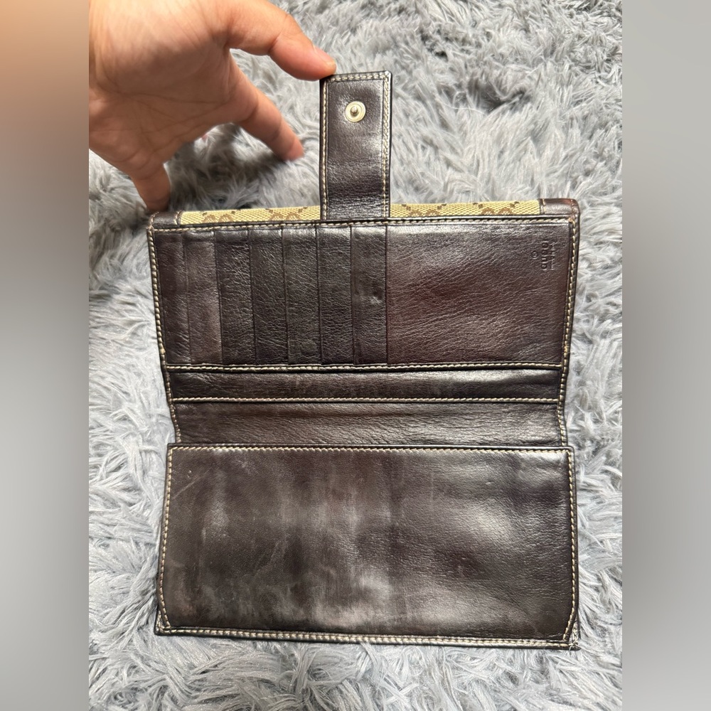 Classic Gucci Monogram Wallet - Picture 9 of 16
